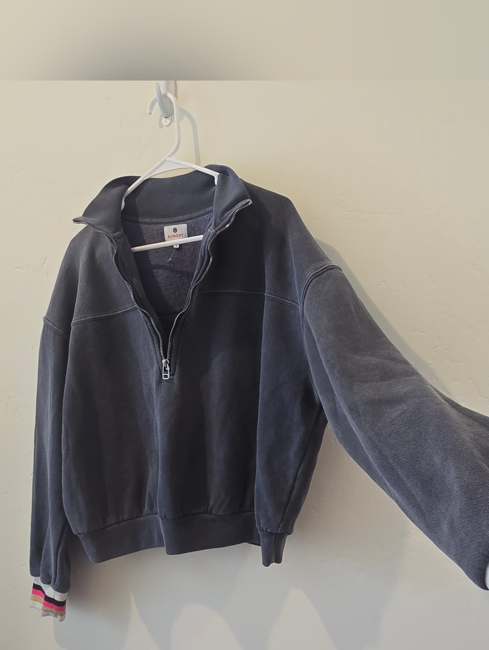 Sundry Pullover - Picture 5 of 10